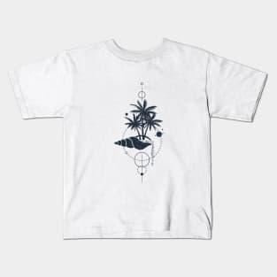 Pointy Shell. Beach, Palm Trees, Summer. Geometric, Line Art Style Kids T-Shirt